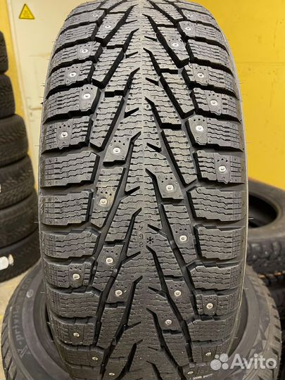Ikon Tyres Character Ice 7 SUV 265/65 R17 116T