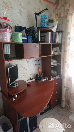 Стол компьютерный