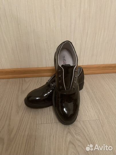 Туфли классические для девочки р37