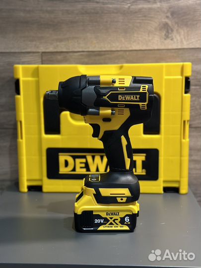 Гайковерт аккумуляторный 800h.m. dewalt