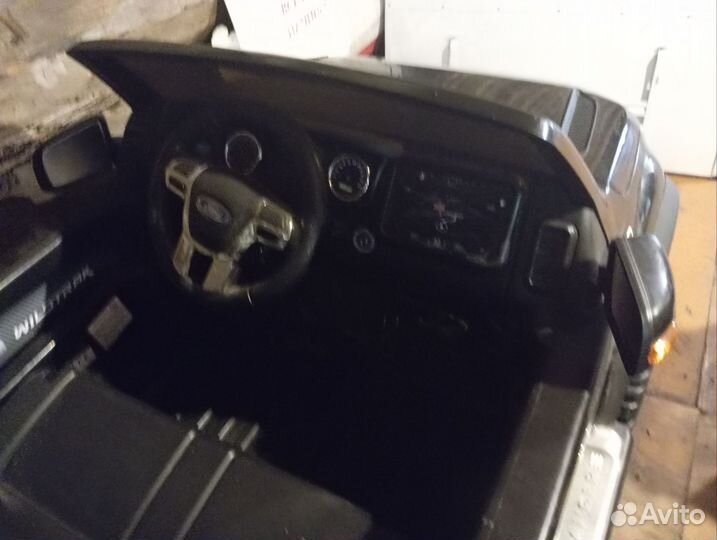 Детский электромобиль бу