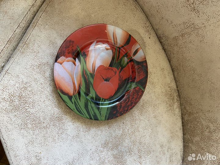 Тарелки разные