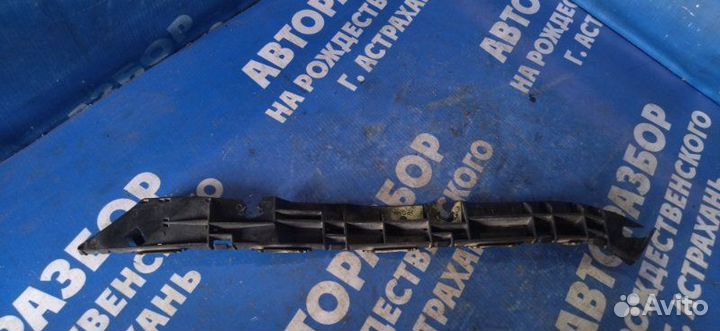 Крепление заднего бампера Subaru Forester S12