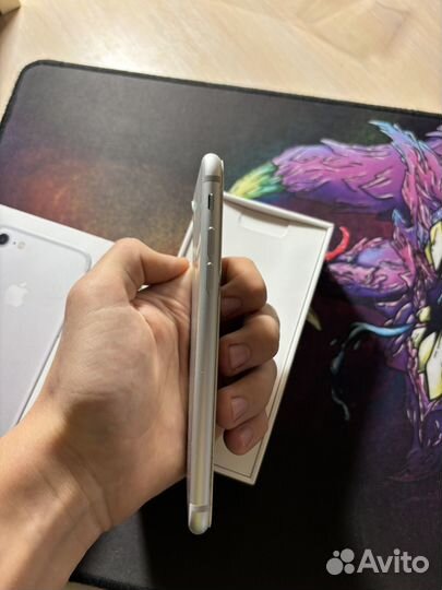 iPhone 7, 32 ГБ