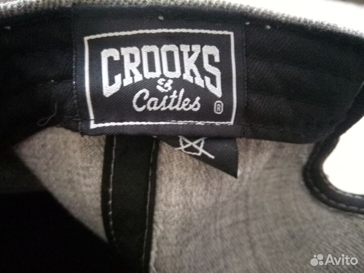 Кепка crooks and castles