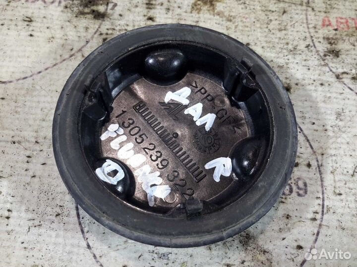 Крышка фары Renault Fluence