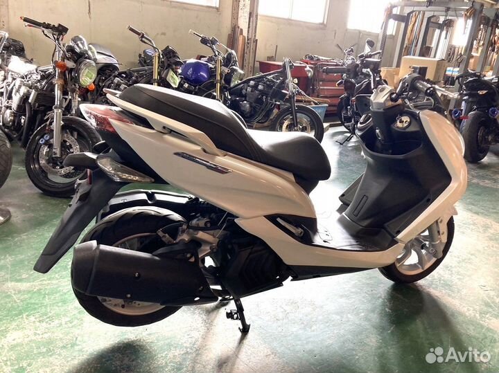 Скутер Yamaha Majesty 155