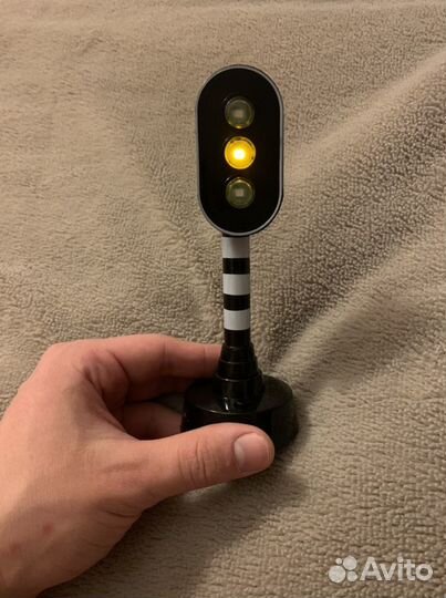 Светофор игрушка