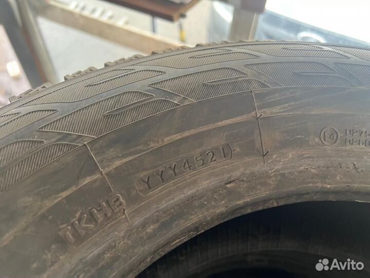 Yokohama Ice Guard F700S 215/65 R16