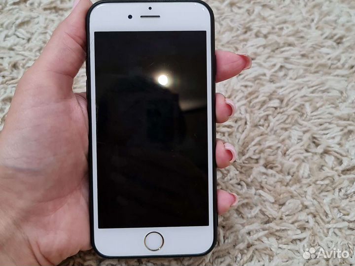 Телефон iPhone 6s