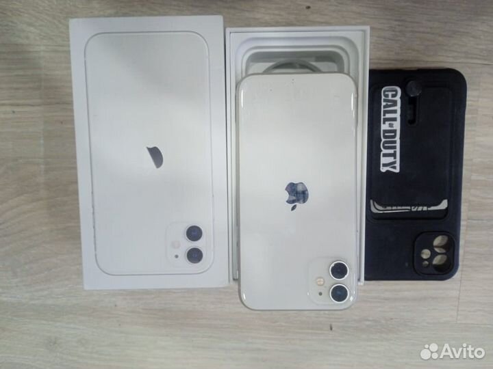 iPhone 11, 64 ГБ