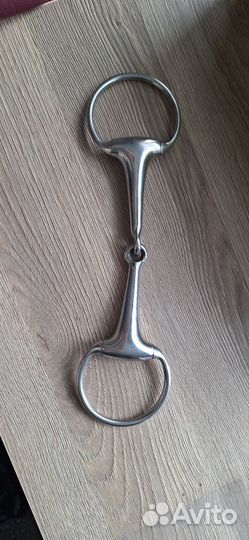 Трензель для лошади