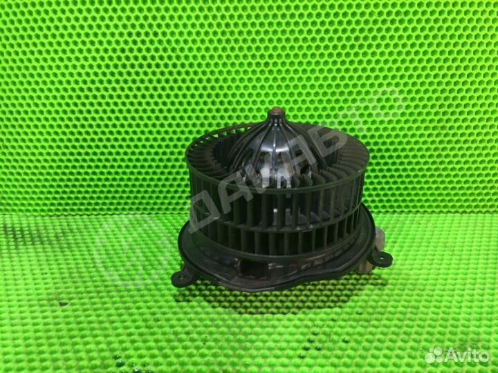 Моторчик отопителя Mercedes-Benz E W211