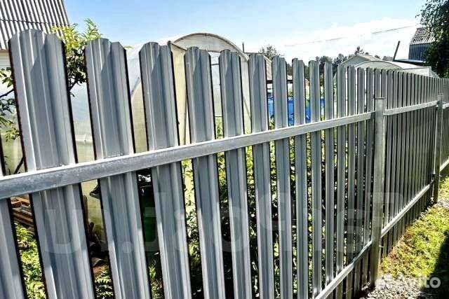 Металлический оцинкованный штакетник. Доставка