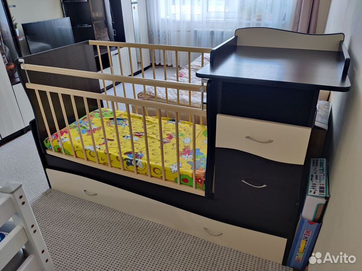 Детская кроватка
