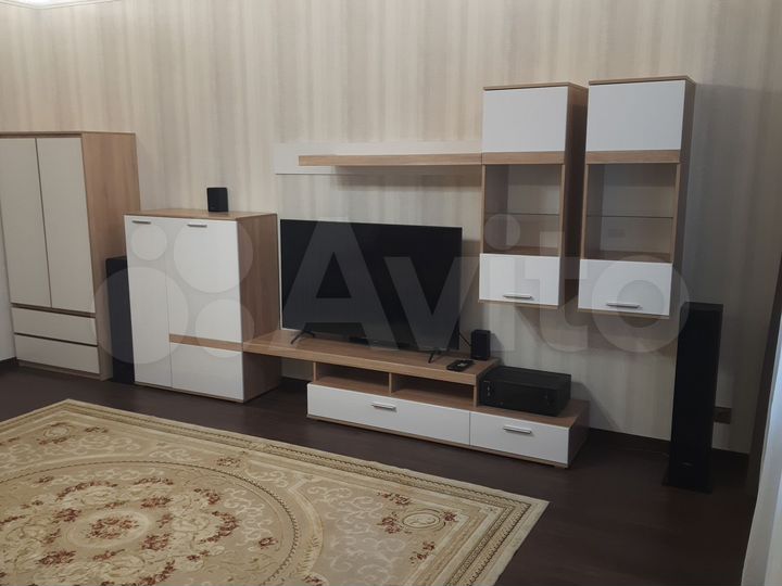 2-к. квартира, 80 м², 1/7 эт.