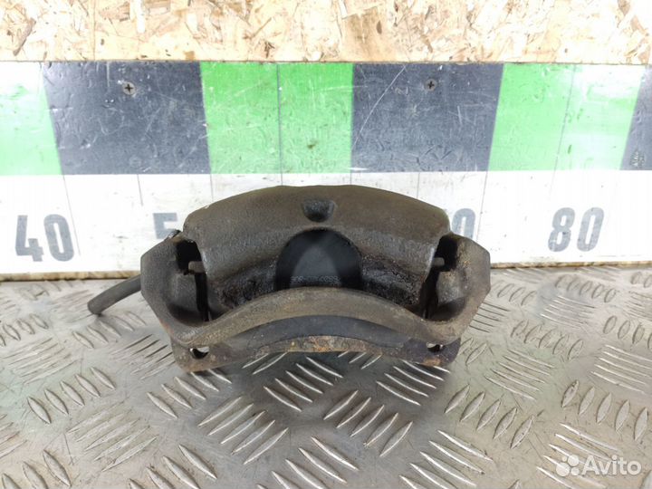 Суппорт передний правый Mitsubishi Carisma 2000 20