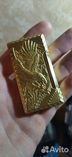 Зажигалка газовая. С орлом. Золотистая