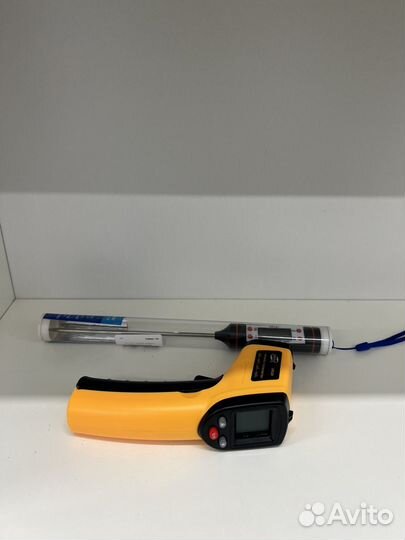 Пеньюар, пирометр, шапочки одноразовые