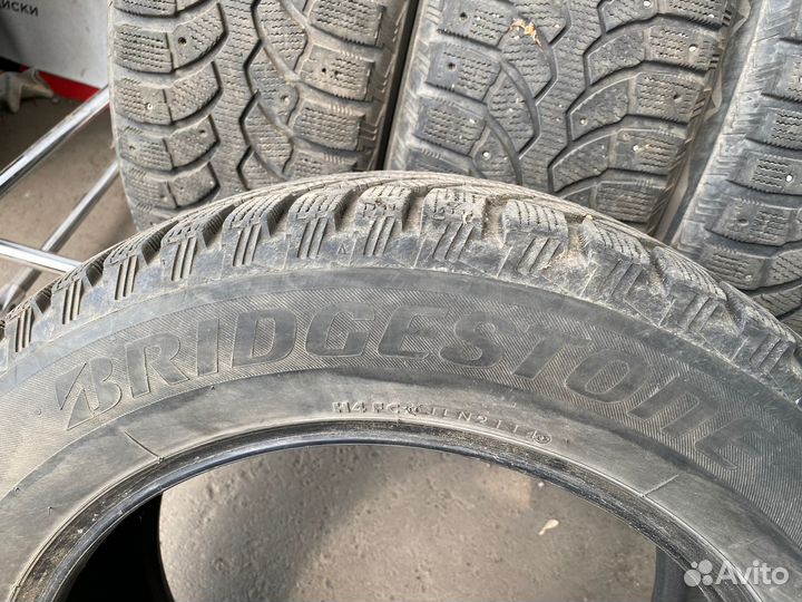 Bridgestone Blizzak Spike-01 225/60 R17 103T