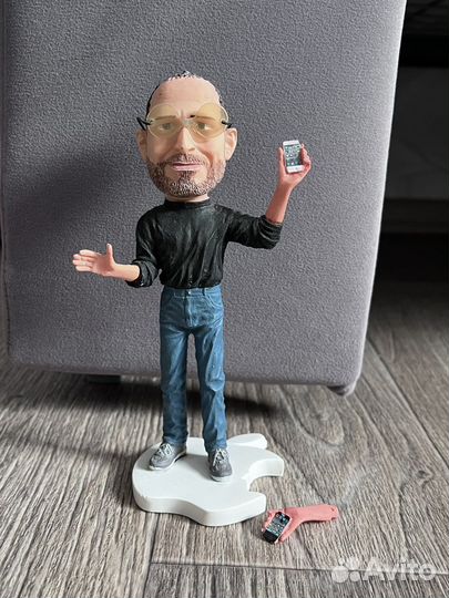 Статуэтка Стива Джобса apple