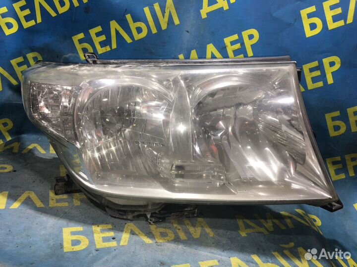 Правая ксеноновая фара Toyota Land Cruiser 200