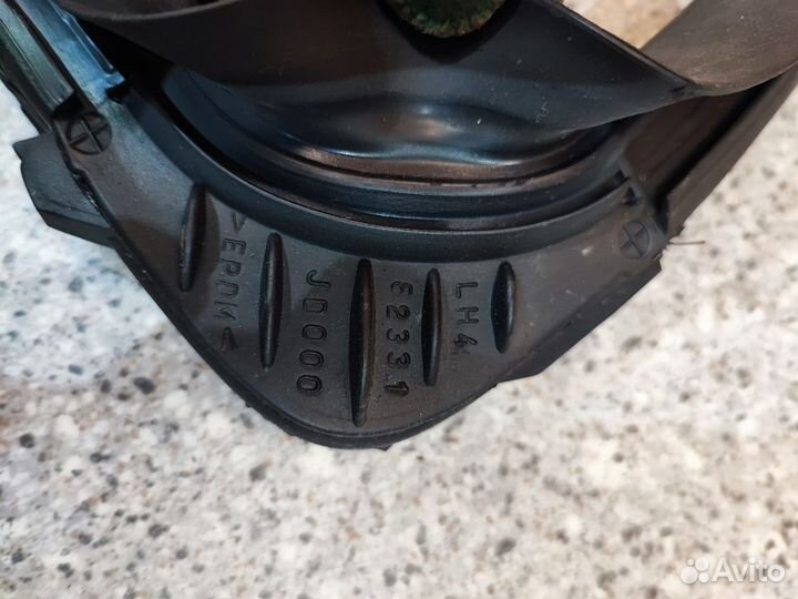 Уплотнитель заднего стекла Nissan Qashqai j10