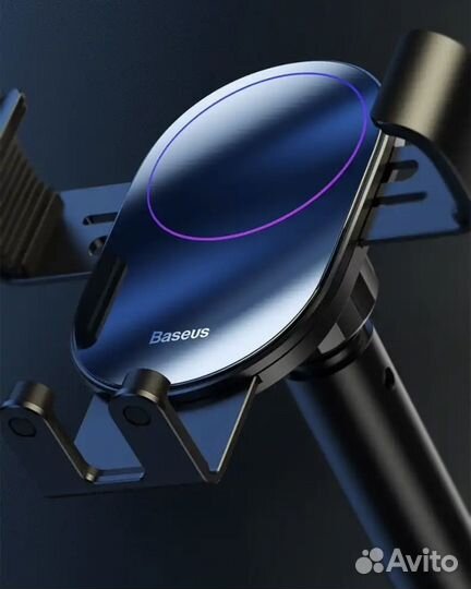 Держатель для телефона в машину