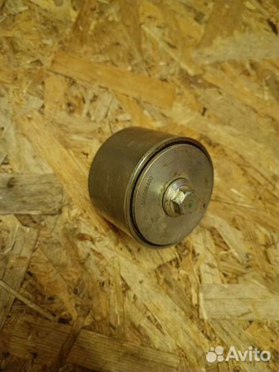 504006261 Ролик промежуточный Ивеко