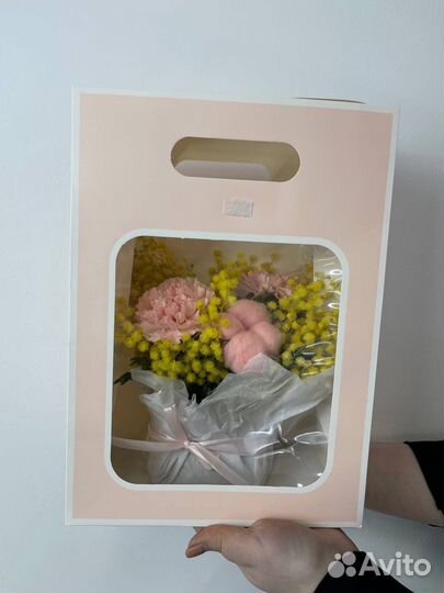 Коробка с цветами