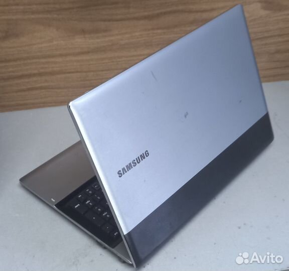 Ноутбук Samsung RV511