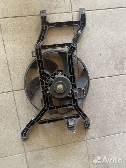 Диффузор с вентилятором Renault 214817807r