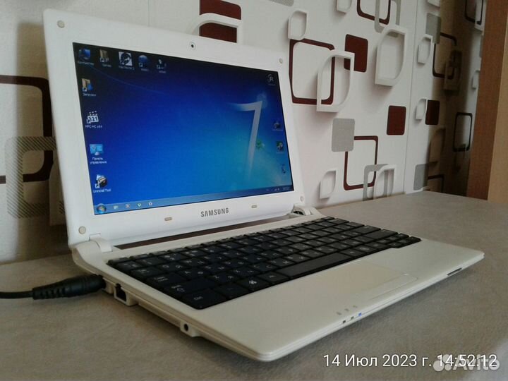 Ноутбук Samsung NP-N100S-N02RU