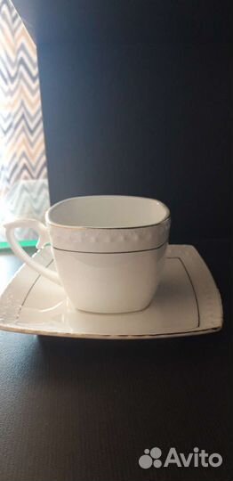 Чашка с блюдцем коралл