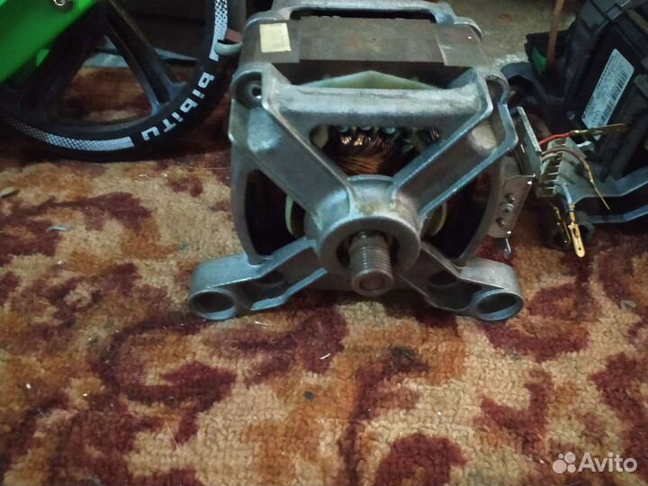 Двигататель стиральной машины