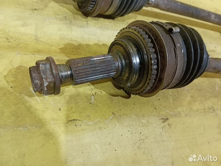 Полуось передняя Subaru Impreza G11 2000-07 1.5