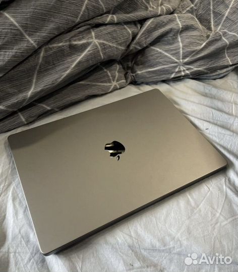 Apple MacBook Pro 16 m1
