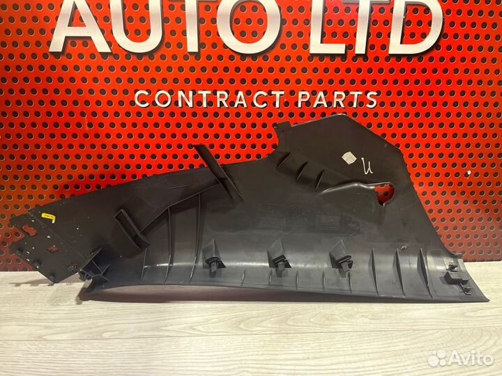 Обшивка стойки задняя левая Porsche Cayenne 958