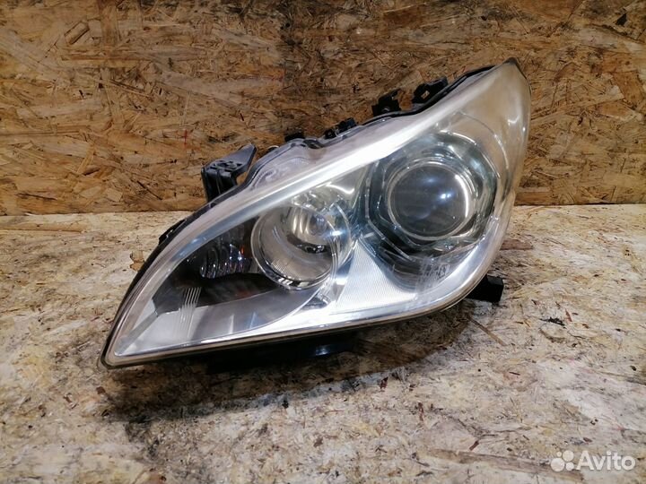 Фара ксенон левая Infiniti M Y51