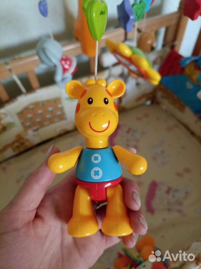 Самый функциональный мобиль Жирафики