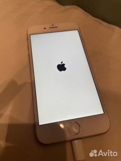 Телефон iPhone 6s