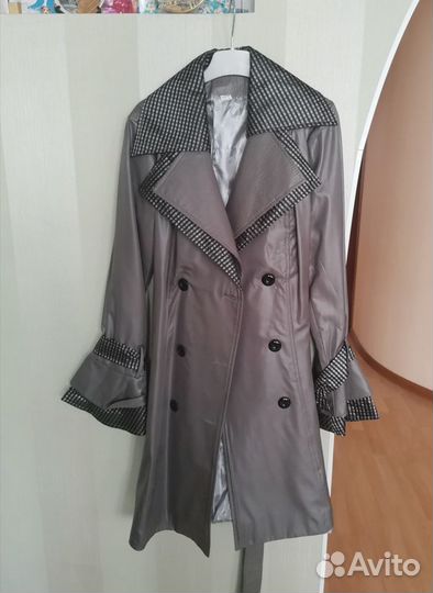 Плащ новый 44-46