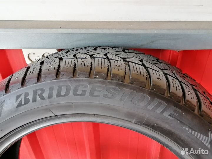 Bridgestone Blizzak Spike-02 SUV 275/45 R20