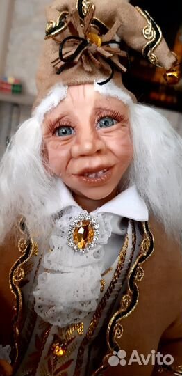 Кукла гном. Ручной работы.с сундуком(торг)