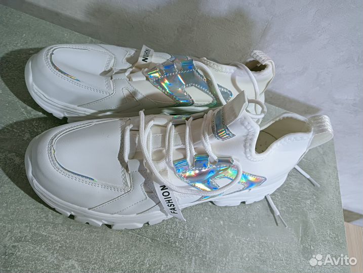 Новые кросовки