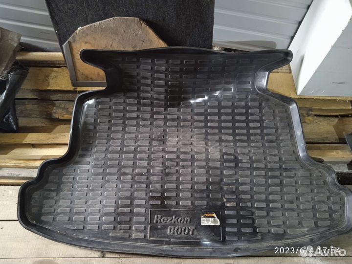 Коврик в багажник