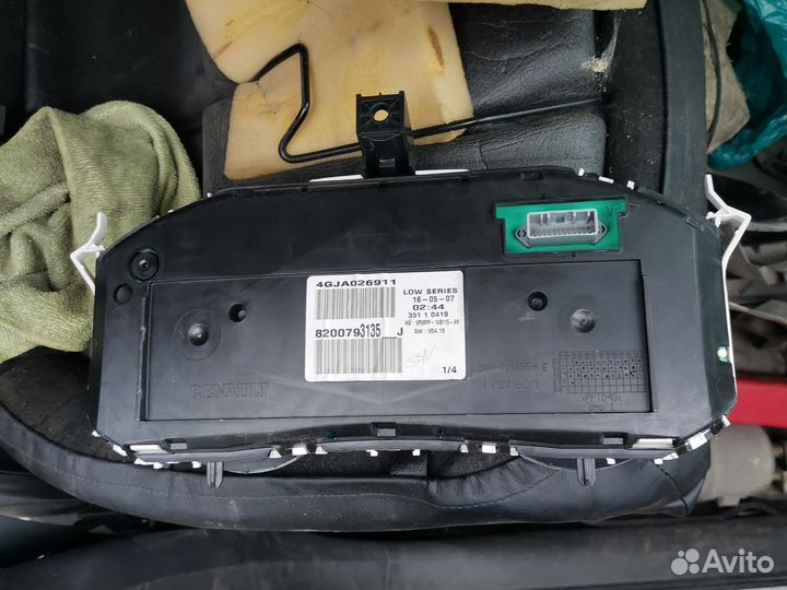 Щиток приборов (приборная панель) Renault Megane 2