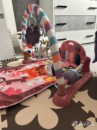 Развивающий коврик с пианино