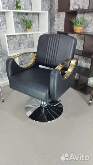Парикмахерское кресло