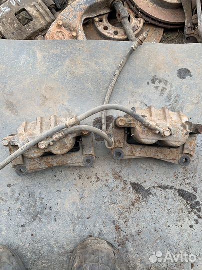 Суппорт тормозной передний subaru legacy outback